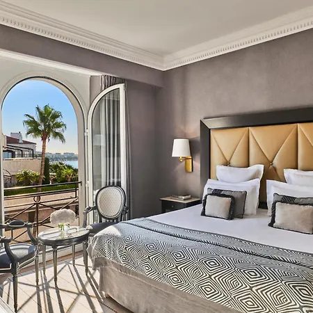 Hotel Barriere Le Majestic