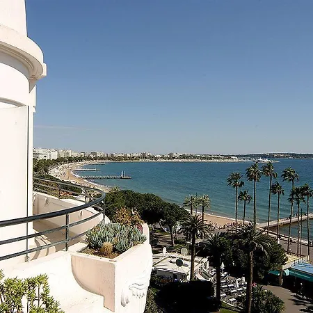 Hotel Barriere Le Majestic 5*