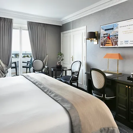 Barriere Le Majestic Готель 5*