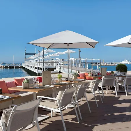 Barriere Le Majestic 5* Канни