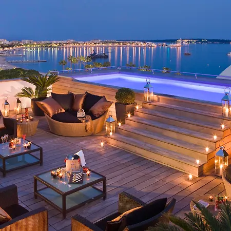 Barriere Le Majestic Готель 5*