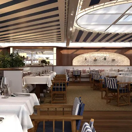 Готель Barriere Le Majestic 5*