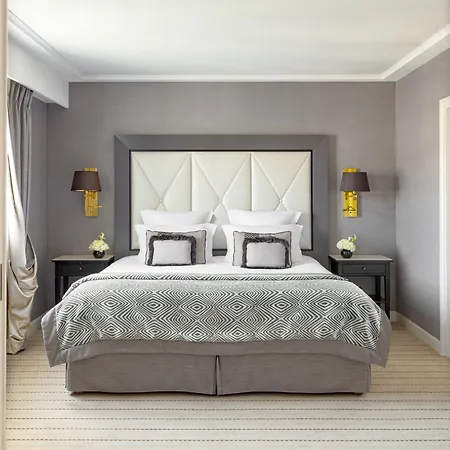 Barriere Le Majestic Готель 5*